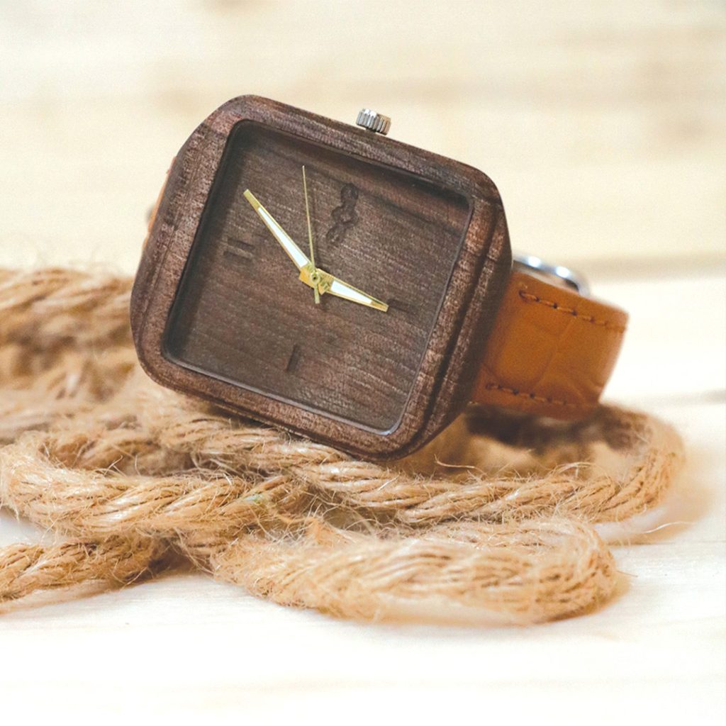 ساعت مدل مربعی