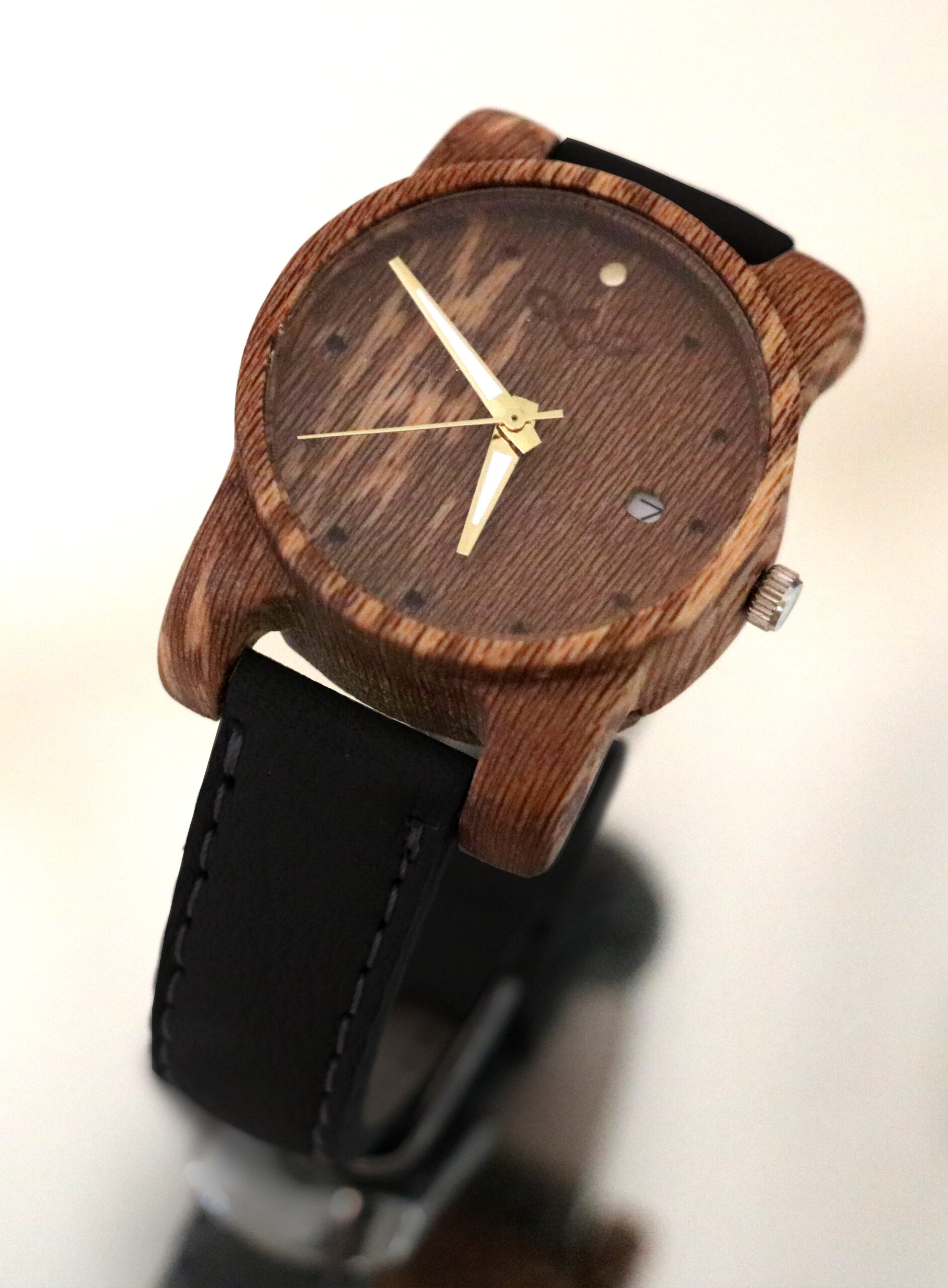 ساعت چوبی مدل وینسار